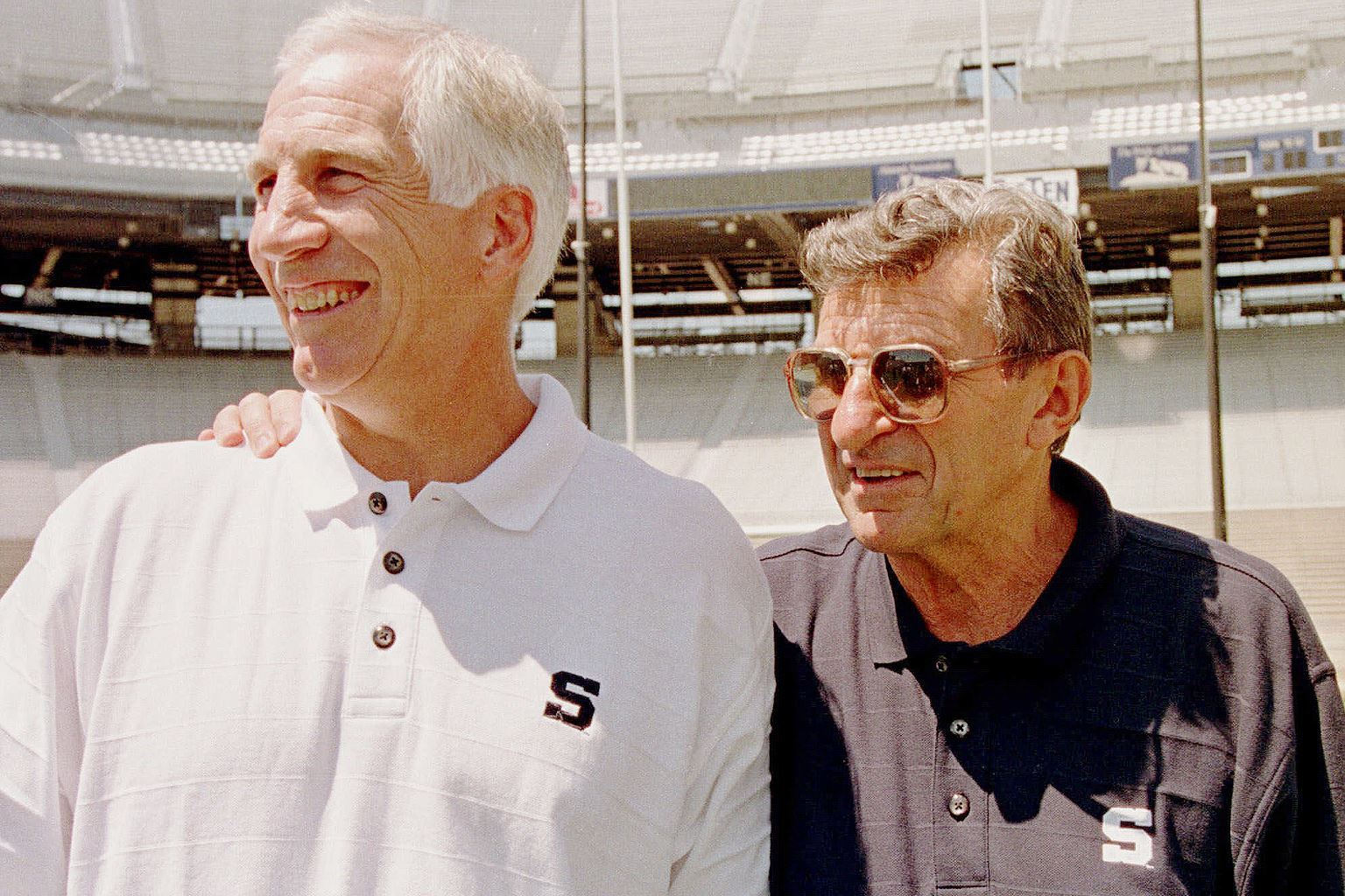 Despite criticism, Penn State honors Paterno during game